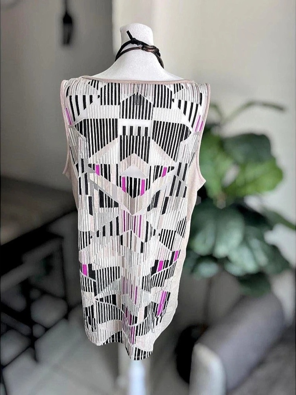 Worthington XL Geometric Sheer Panel Sleeveless Tunic Top - Picture 5 of 8